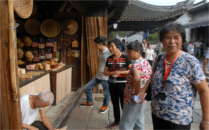和店主攀談，了解古老手工藝_副本.jpg